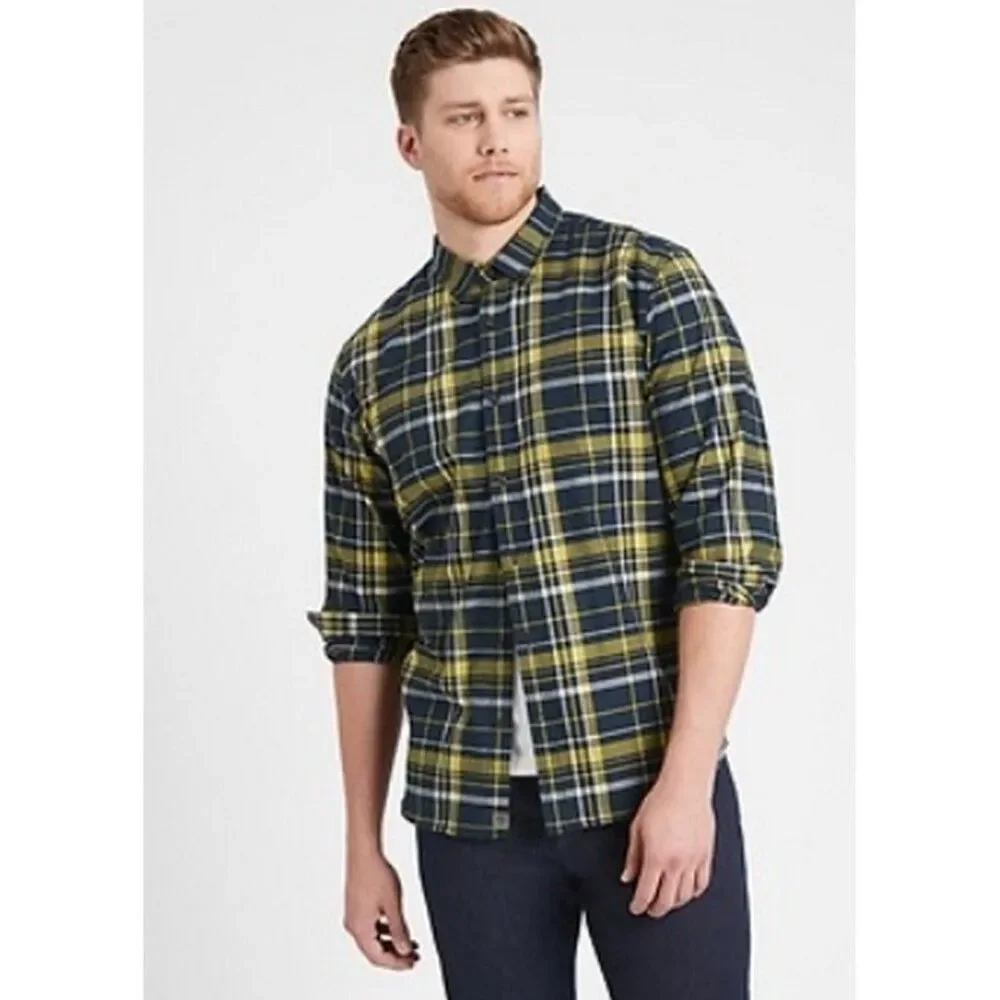 BANANA REPUBLIC Plaid Button Down Shirt Mens Medium Flannel Untucked Slim Blue